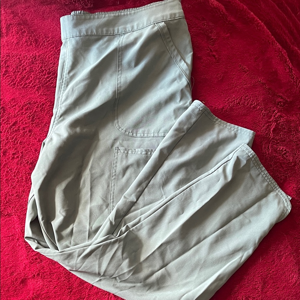Scrubstar Men's Cargo Pants in Light Olive Green